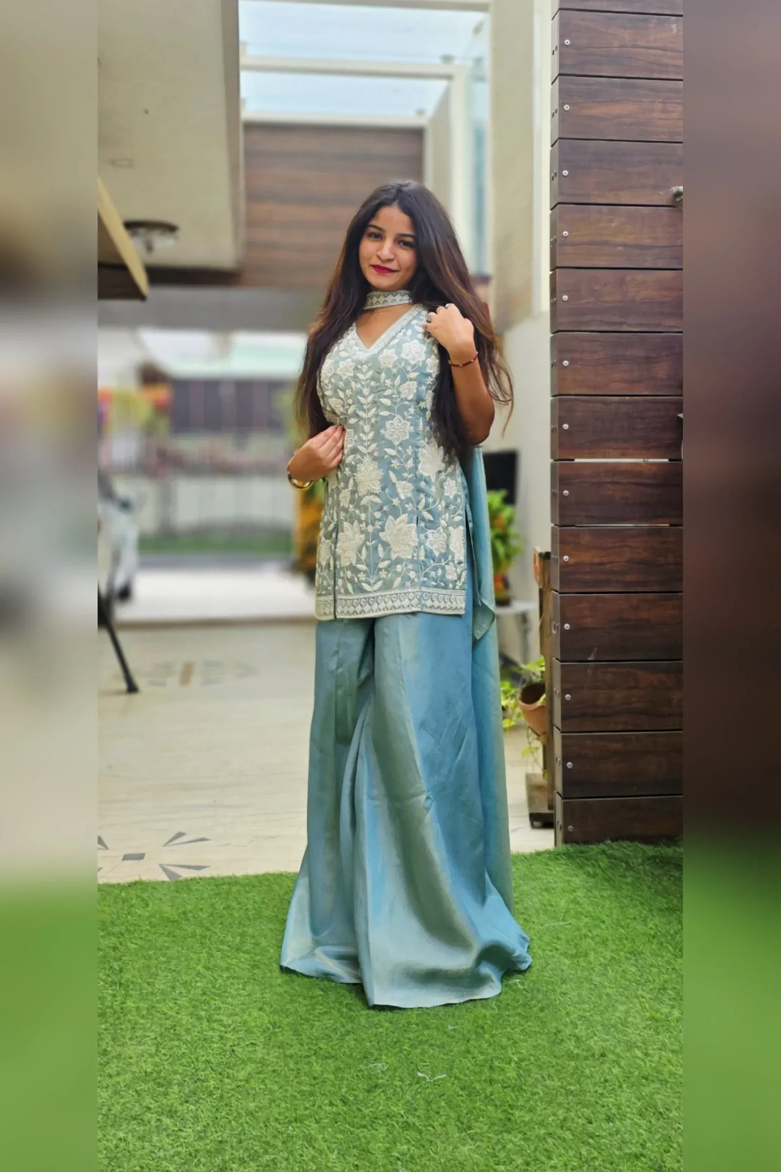 Sea Green Tissue Sharara with Ivory Embroidered Kurti, photo 2