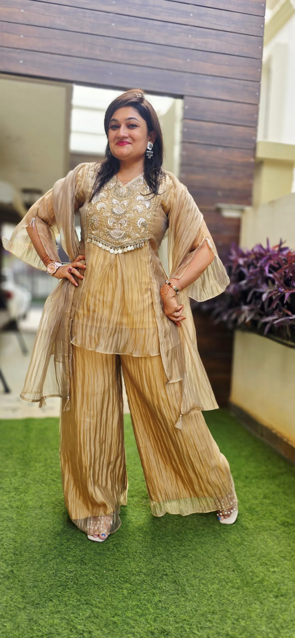 Golden Pure Tissue Indo-Fusion with Handwork, photo 4