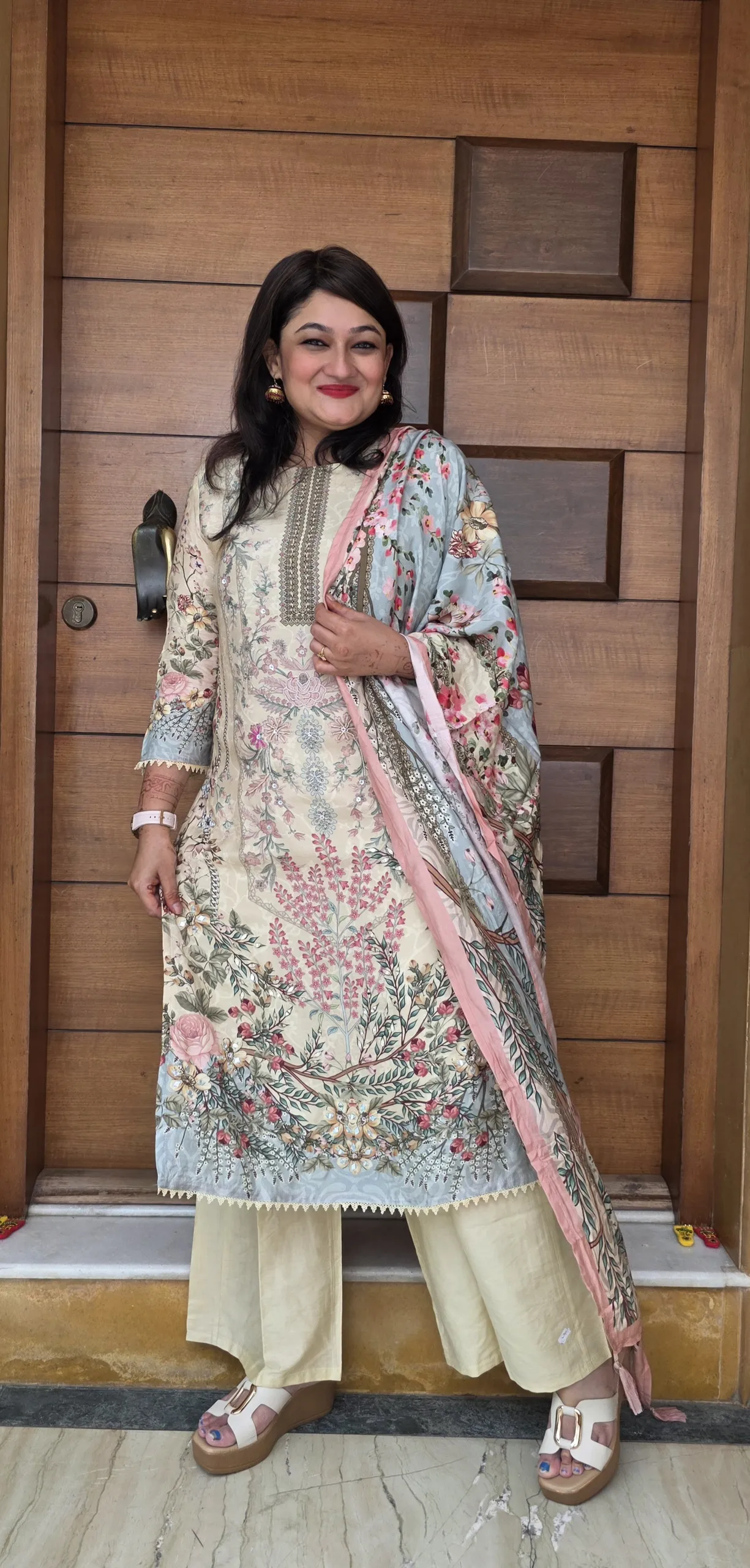 Beige Dress with Kalamkari Prints & Hand Embroidery, photo 3