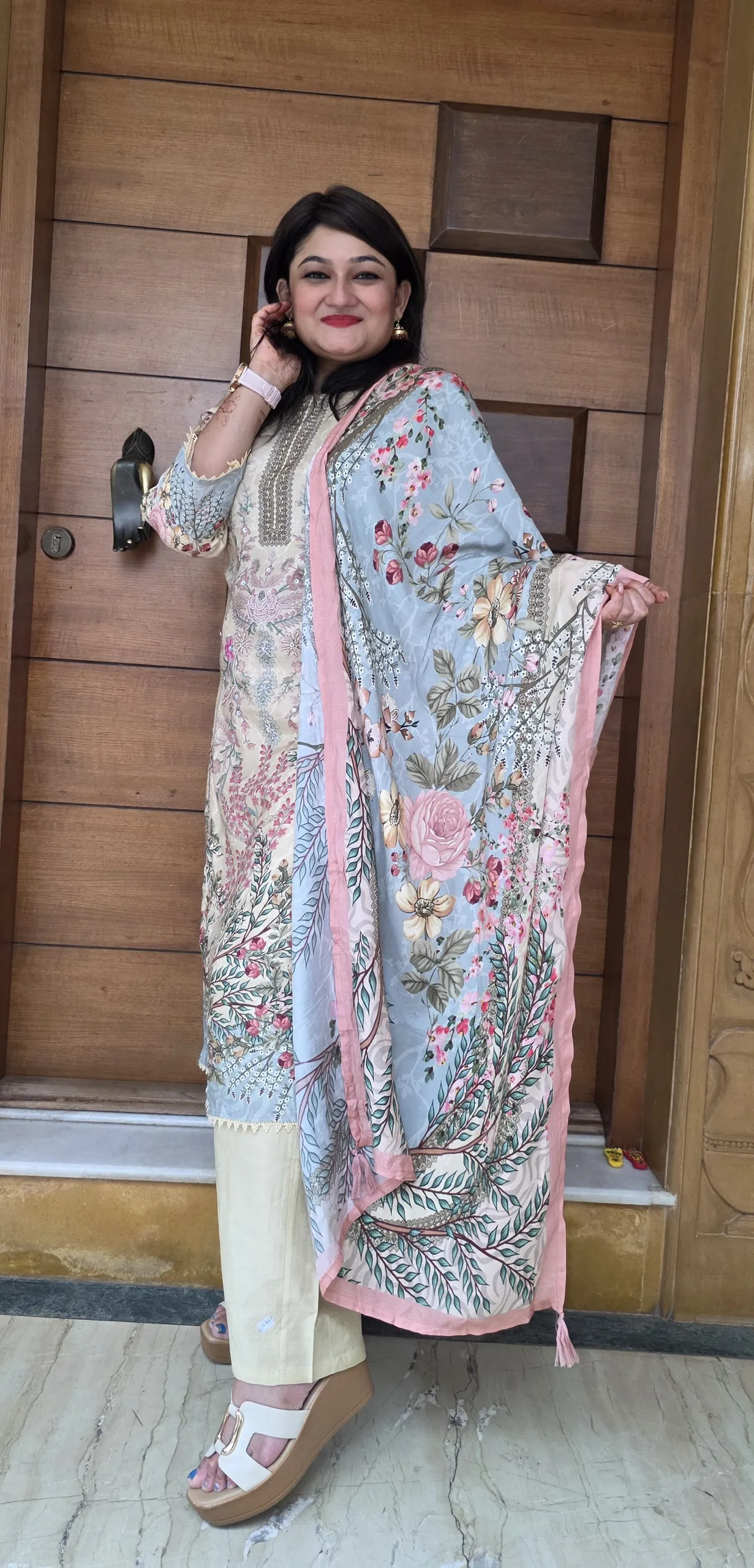 Beige Dress with Kalamkari Prints & Hand Embroidery, photo 5
