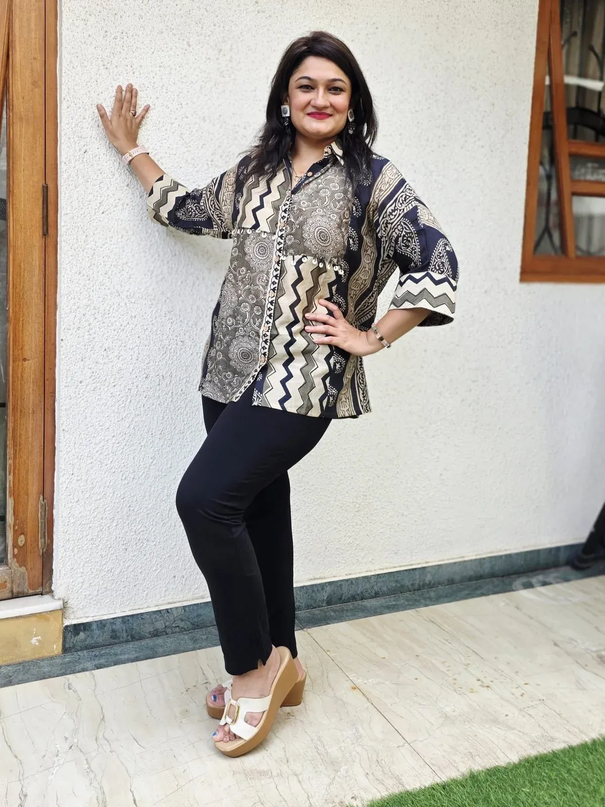 Black & Beige Printed Cotton Shirt, photo 2