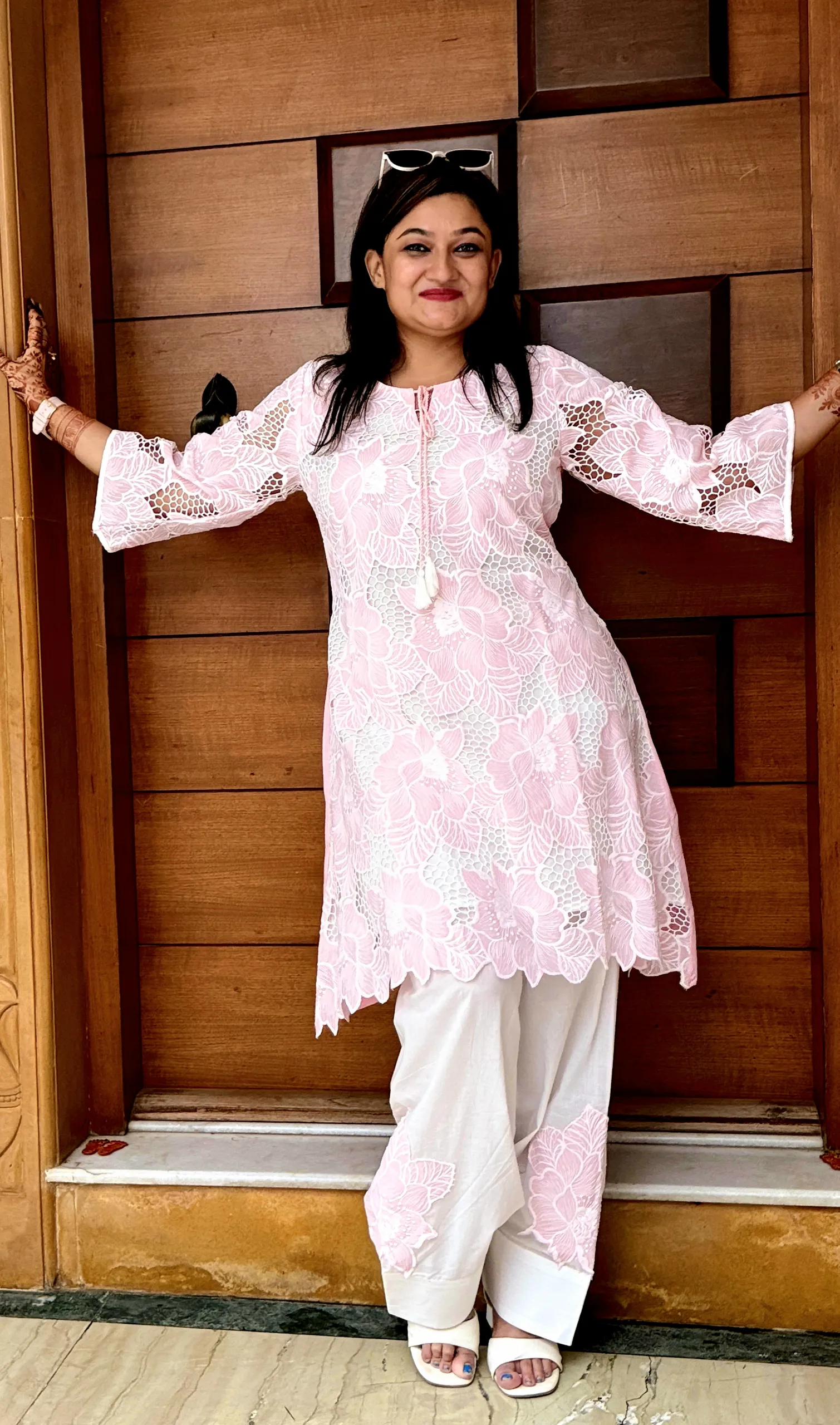 Chikankari Pink Co-ord Set with Farshi Pants, photo 2