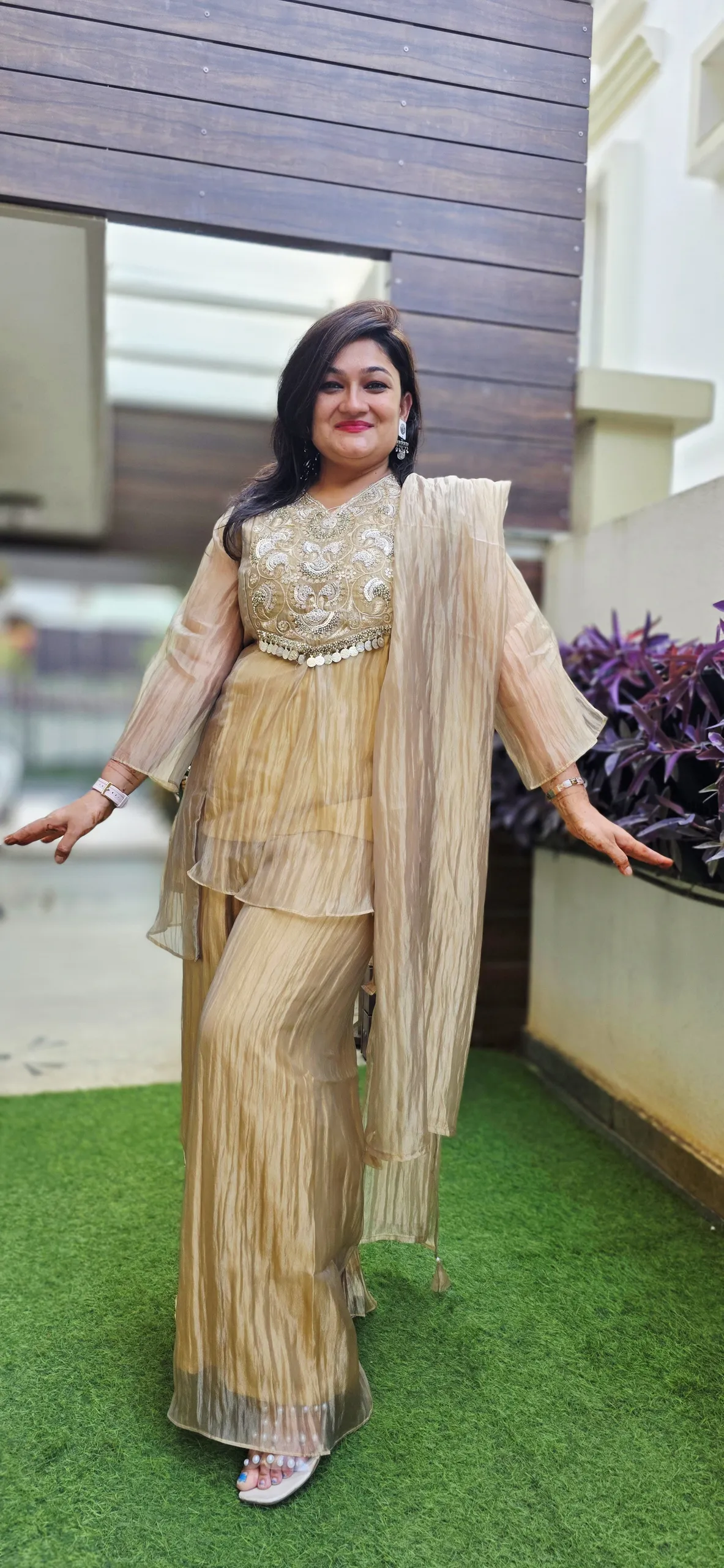 Golden Pure Tissue Indo-Fusion with Handwork, photo 2