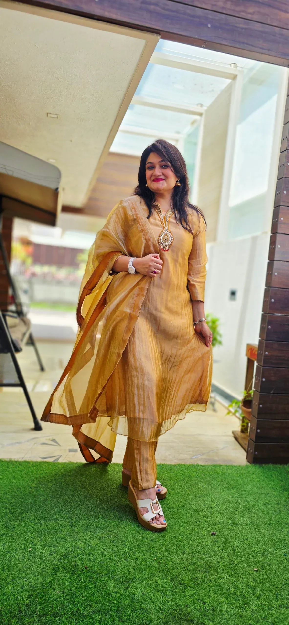 Golden Pure Tissue Dress with Handwork, photo 3