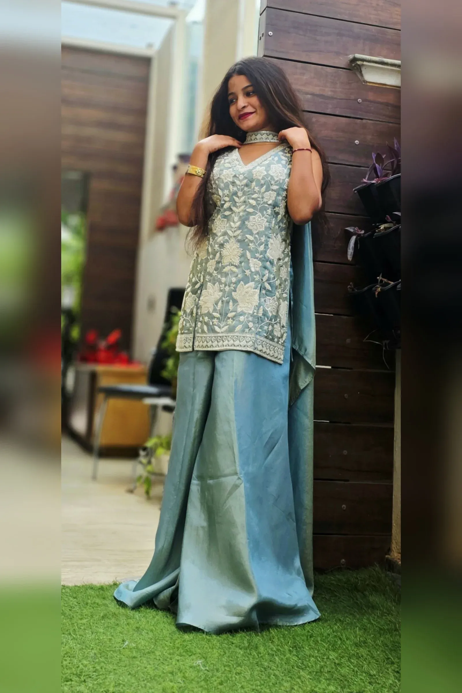 Sea Green Tissue Sharara with Ivory Embroidered Kurti, photo 3