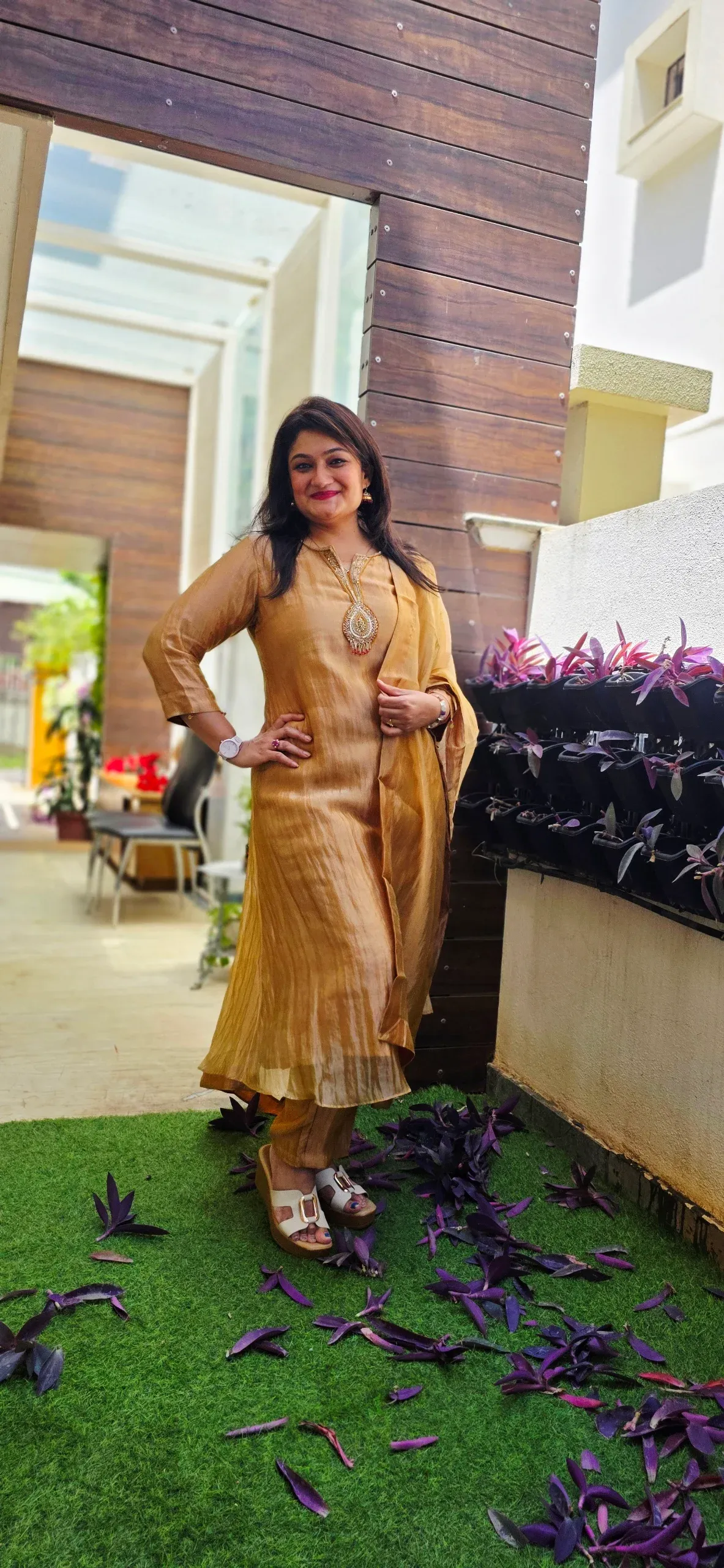 Golden Pure Tissue Dress with Handwork, photo 2